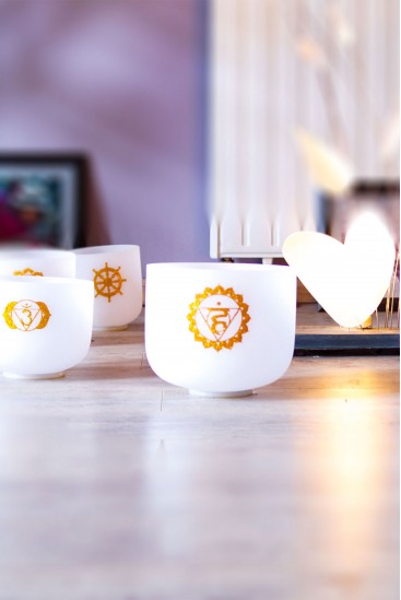 Coffret Bhakti Chakras avec 8 bols en cristal