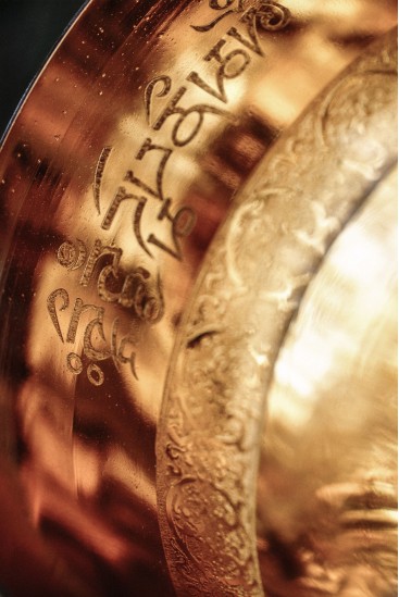 Syngeskål i krystall · Universet til den buddhistiske TARA - Krystall Vibrasons
